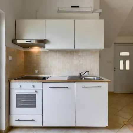Apartment Zara 2 *
