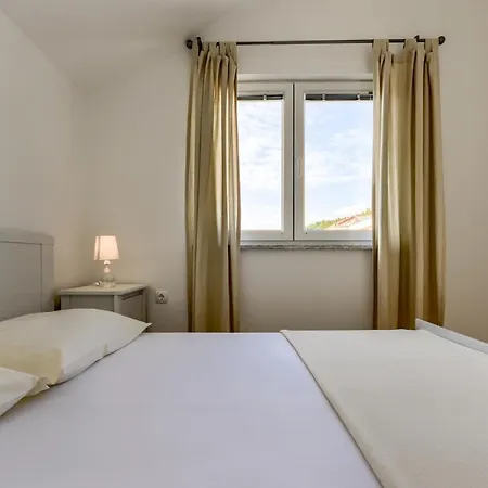 Apartment Zara 2